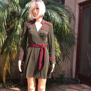 Diane von Fürstenberg cute wraparound mini dress